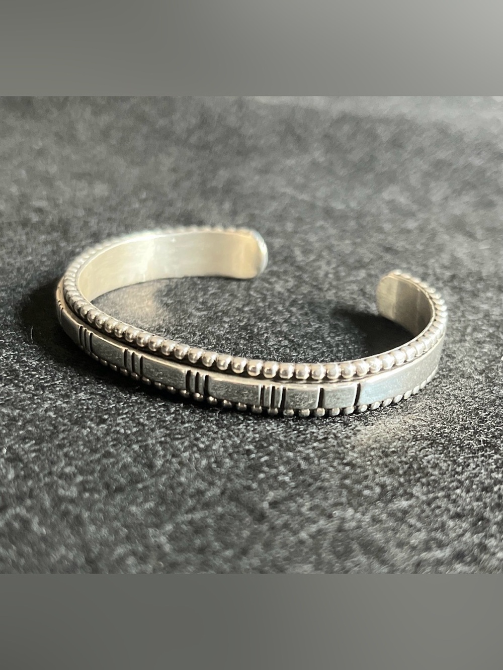 VTG Navajo Johnathan Nez Sterling Silver Cuff Bracelet-Tapered Signed 25.28g EUC
